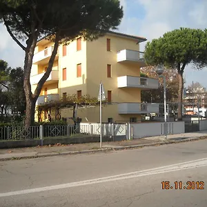 Aparthotel Amanda Appartamenti Trilocali, Lido Adriano
